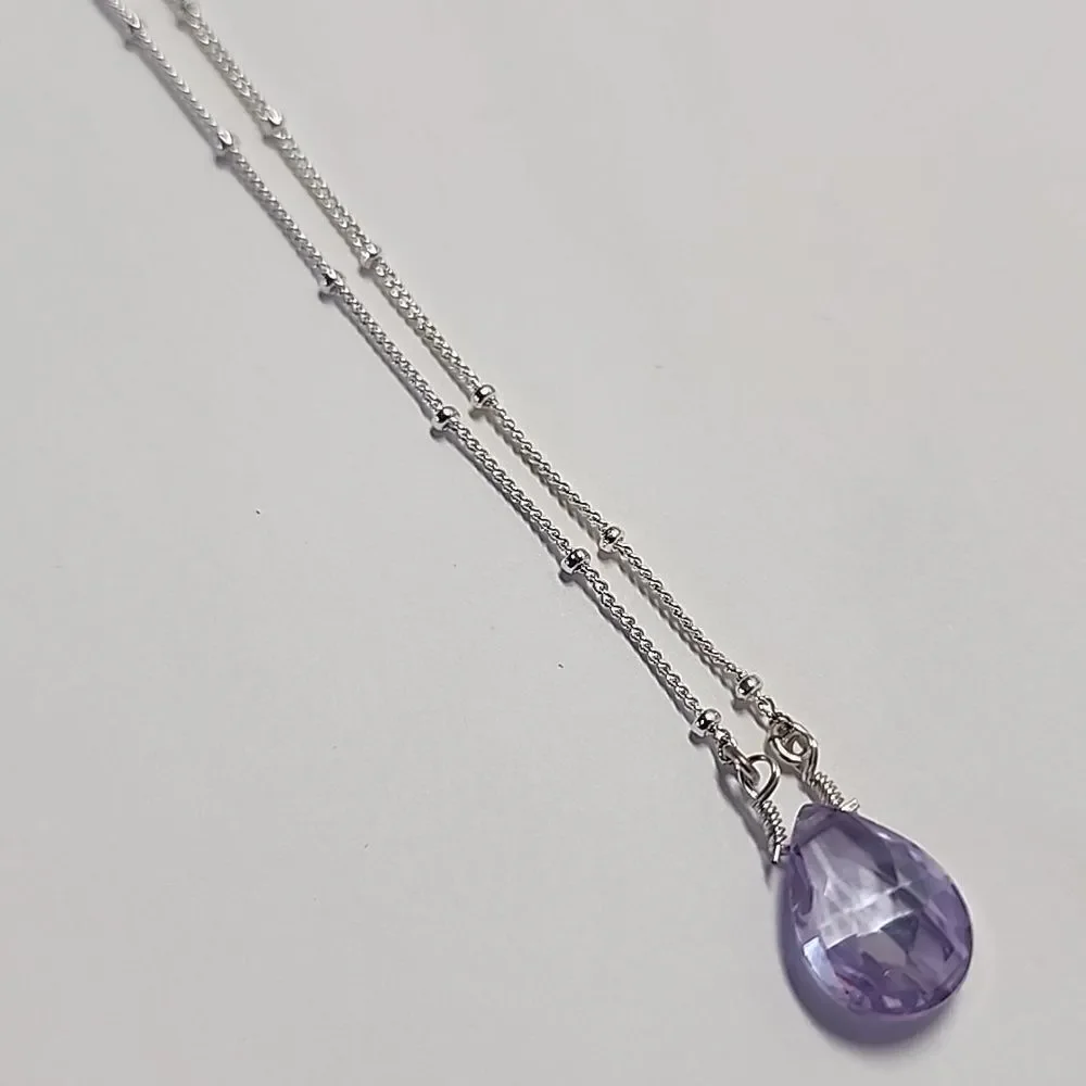 Avon NR Signed Fixed Pink Faceted Glass Stone Dainty Chain Necklace Silver Tone